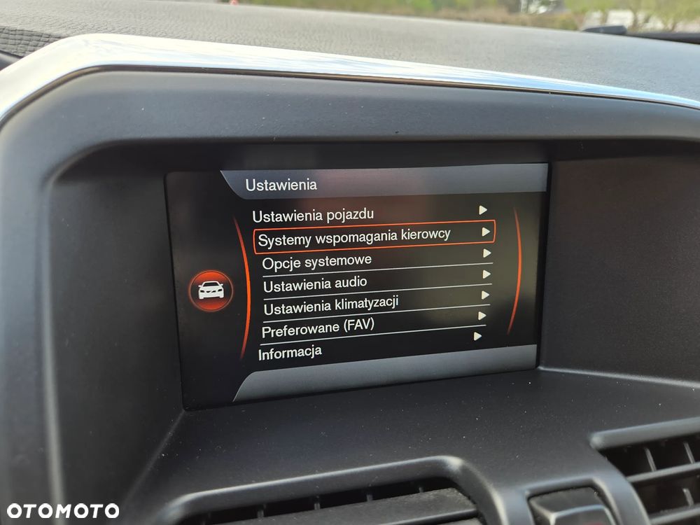 Volvo XC 60 T6 AWD Momentum - 16