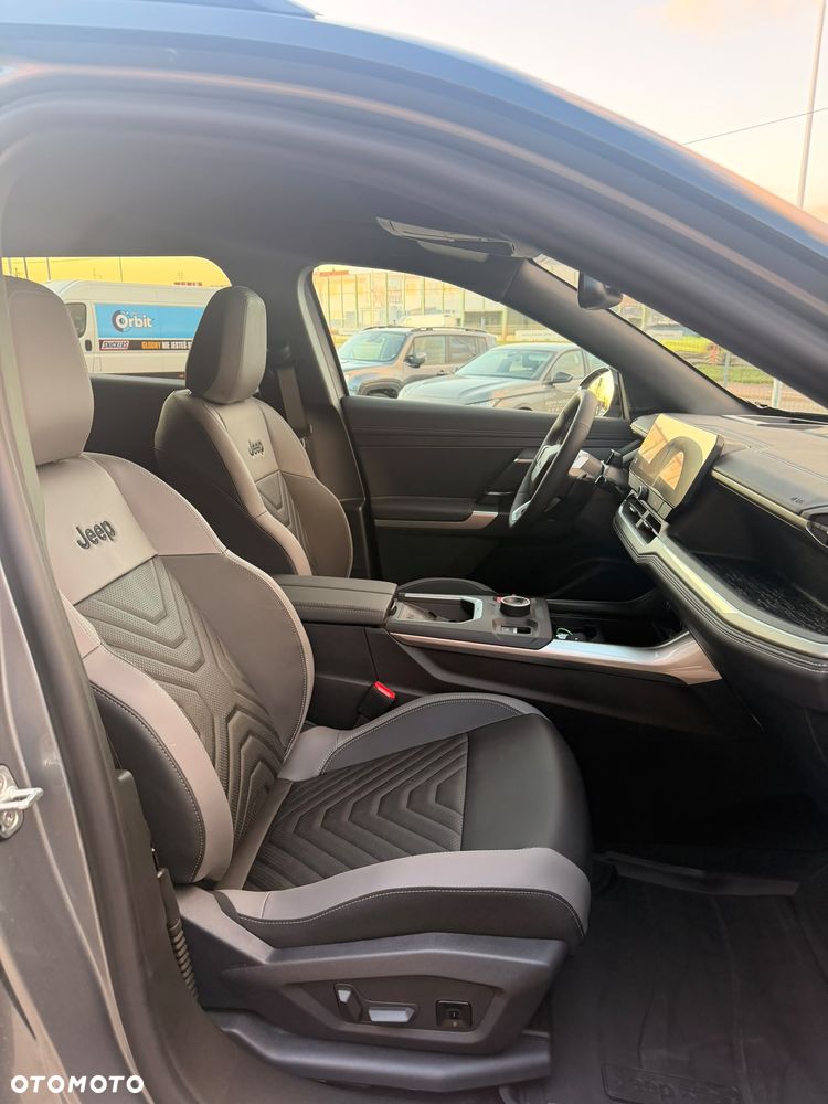 Jeep Compass - 22