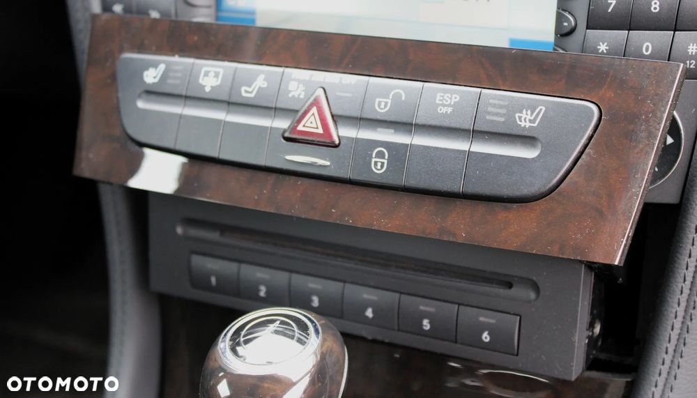 Mercedes-Benz CLS 500 - 25