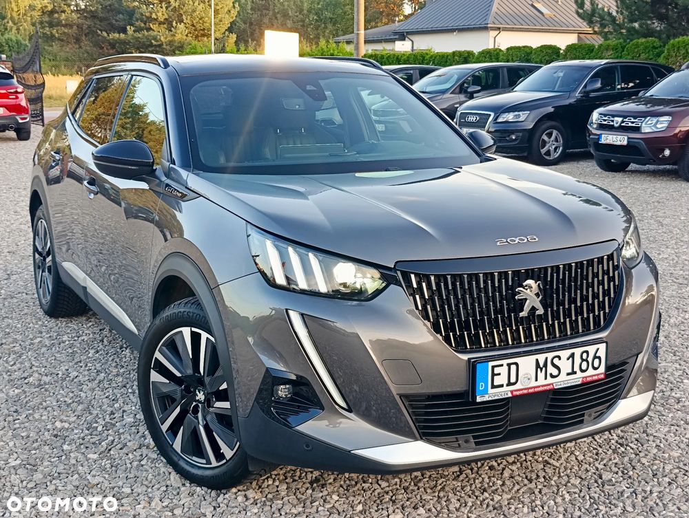 Peugeot 2008 PureTech 130 EAT8 GT Exclusive - 4