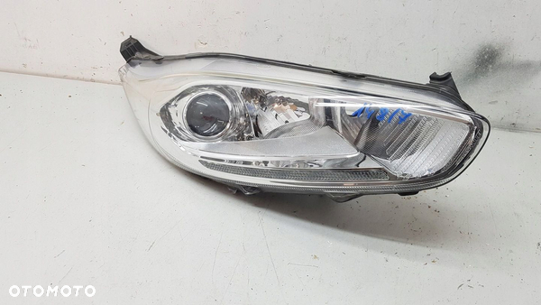 Ford Fiesta MK 7 12- LAMPA REFLEKTOR PRZÓD PRZEDNI PRAWY