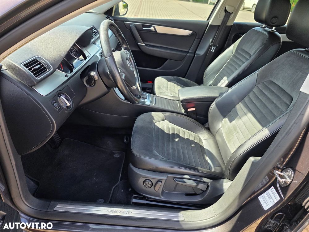 Volkswagen Passat Variant 2.0 TDI Blue TDI DSG Highline - 8