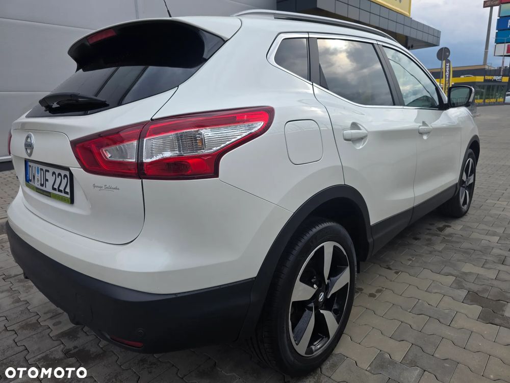 Nissan Qashqai 1.6 dCi Xtronic TEKNA+ - 12