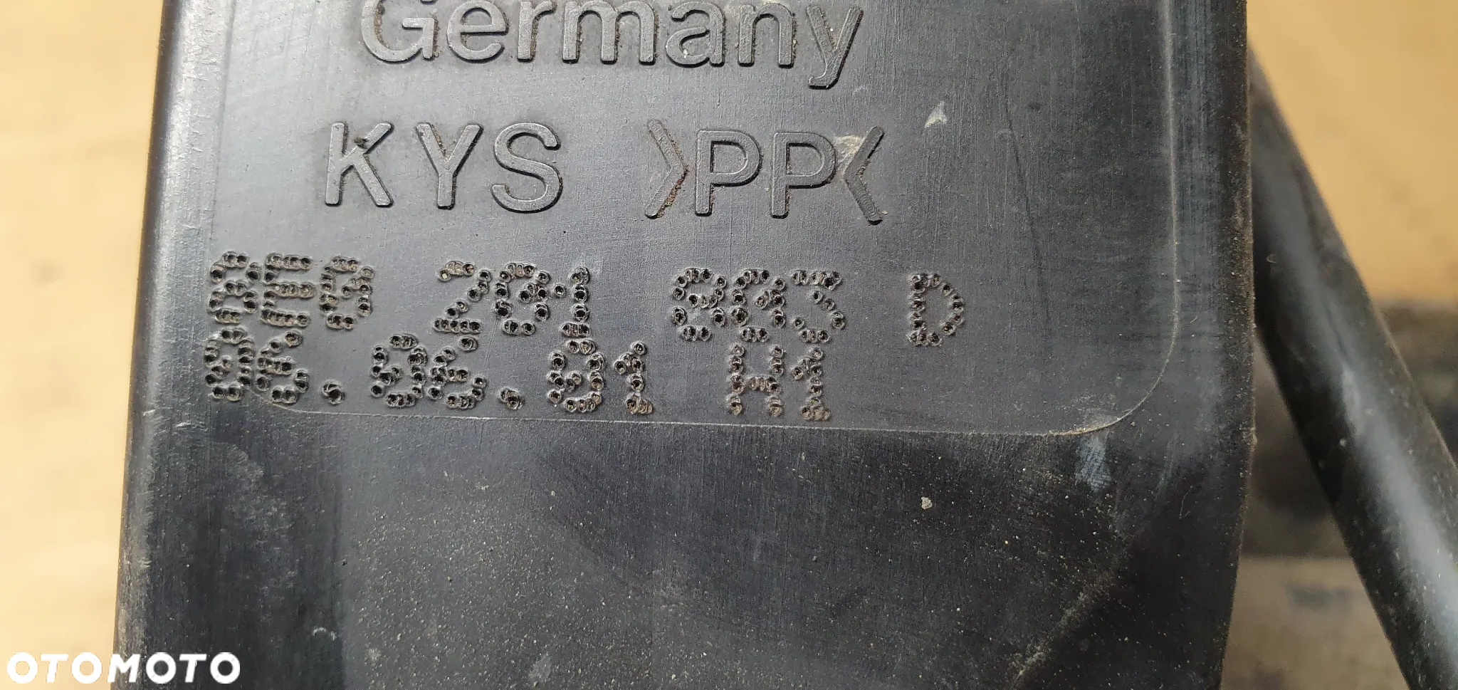 Filtr węglowy Audi A4 B6 1.6 8E0201303D - 6
