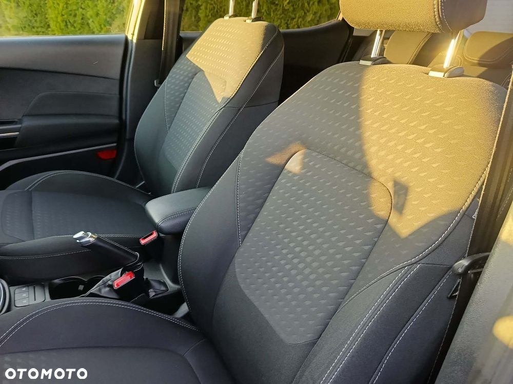 Ford Fiesta 1.0 EcoBoost S&S TITANIUM - 19