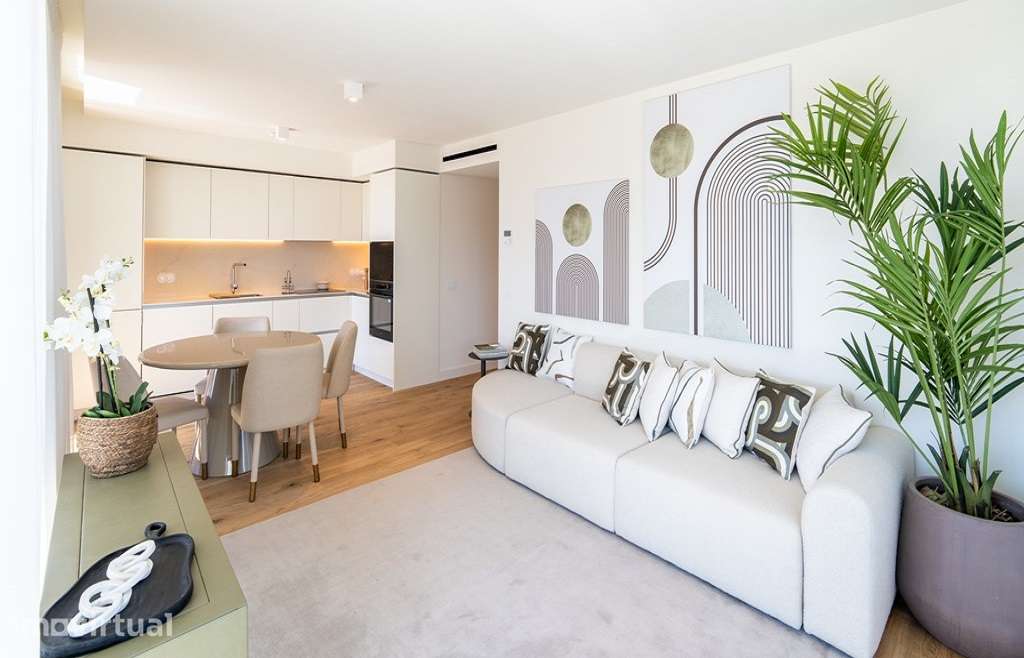 Fernão Magalhães 127: Apartamento T2, à venda, no centro do Porto - Grande imagem: 3/5
