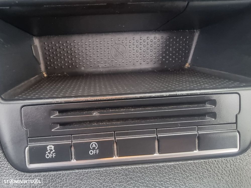 VW Tiguan 2.0 TDi Sport BlueMotion - 19