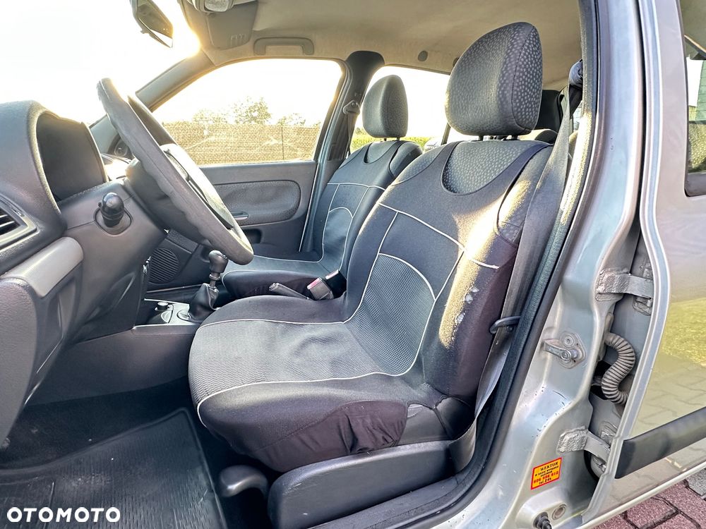 Renault Clio - 19