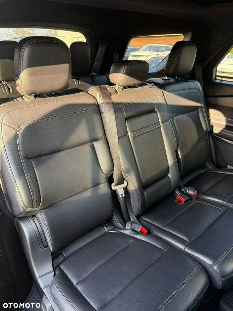 Ford Explorer - 39