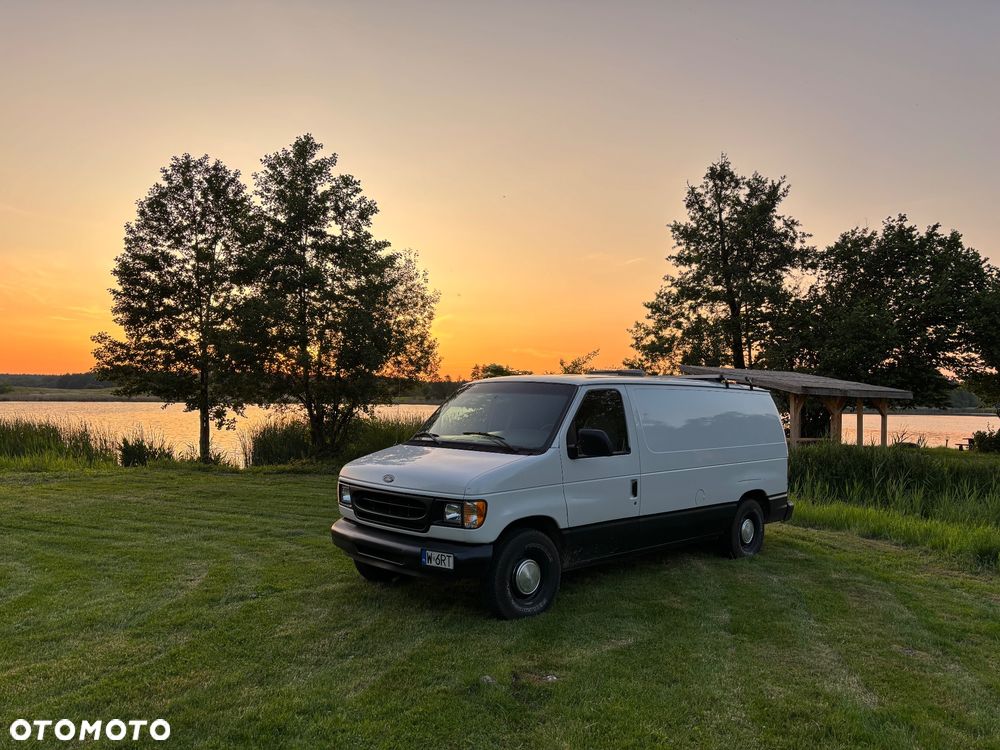 Ford Econoline - 15