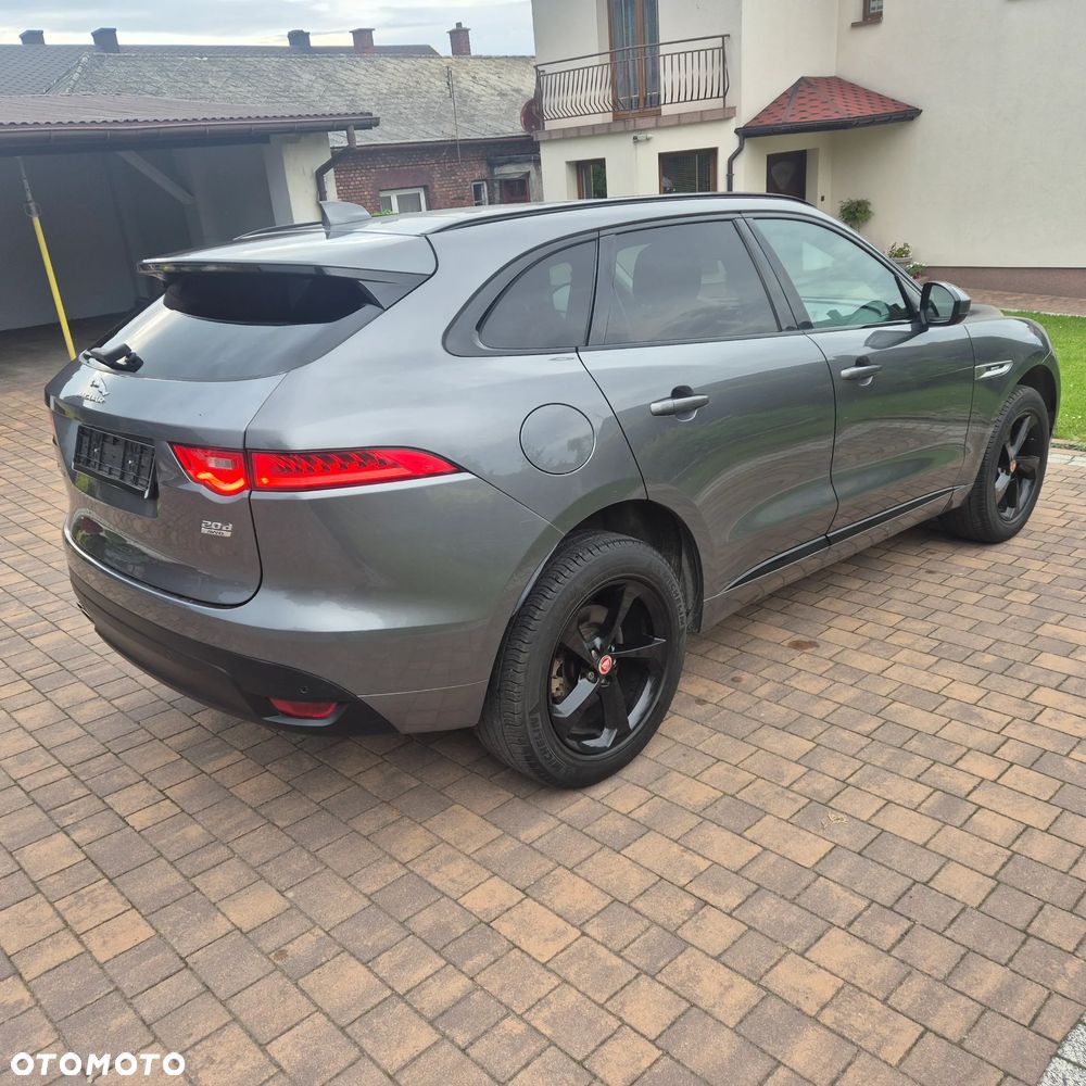 Jaguar F-Pace 20d AWD R-Sport - 18