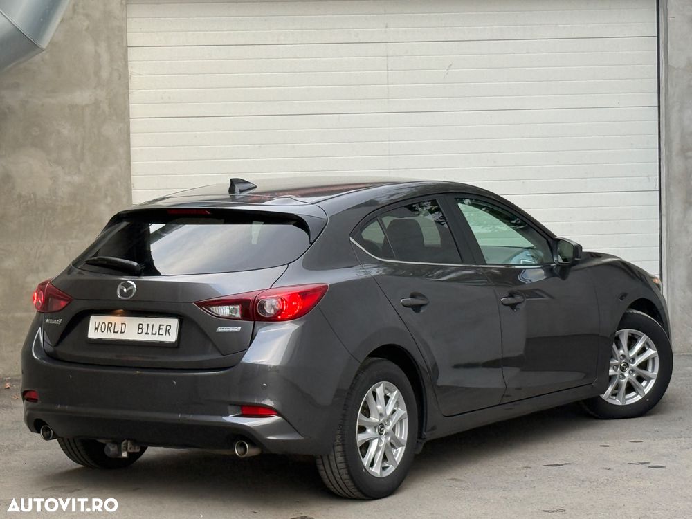 Mazda 3 - 4