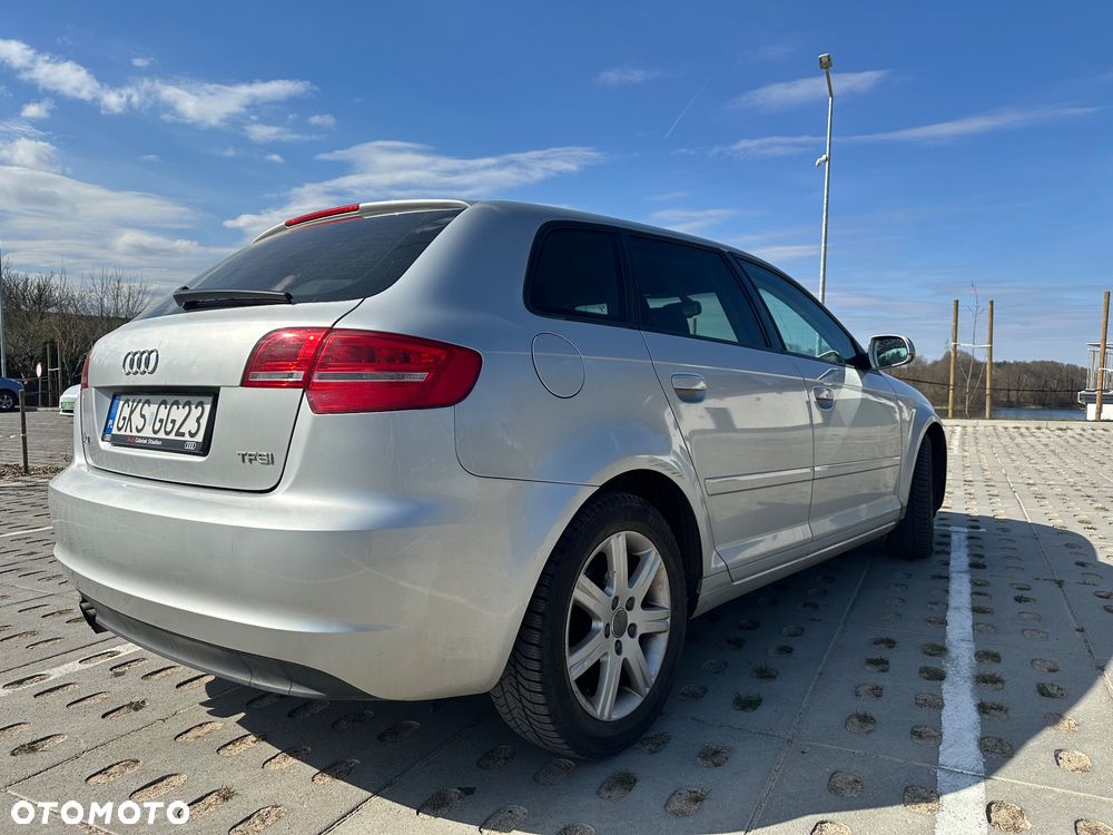Audi A3 Sportback 1.8 TFSI Ambiente - 4