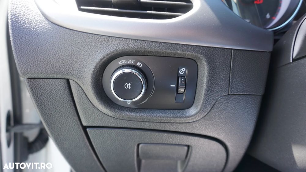 Opel Astra 1.6 D Start/Stop Selection - 18