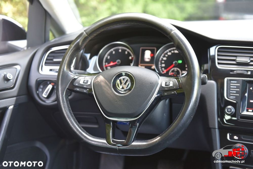 Volkswagen Golf - 21