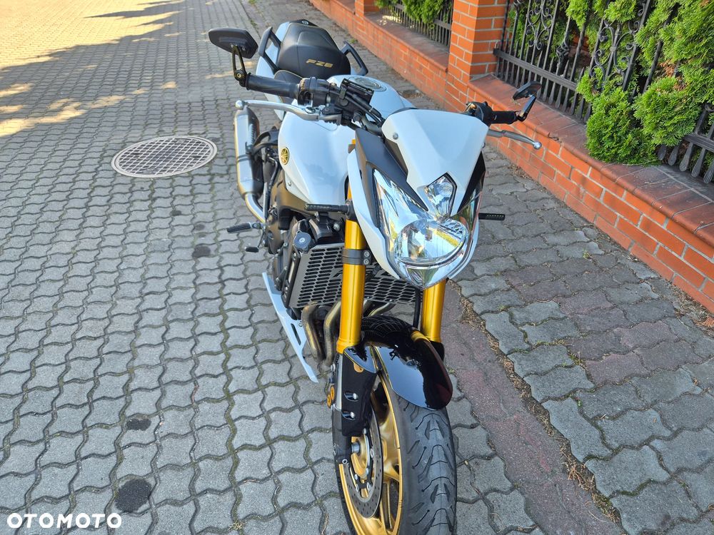 Yamaha FZ8 - 26