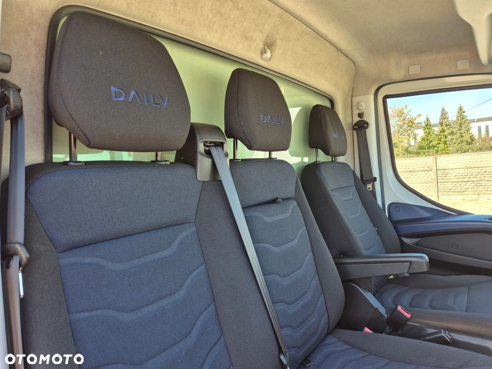 Iveco Daily 35C16, firana, kontener 8PAL, Winda 750KG, klimatyzacja, bliźniaki - 17