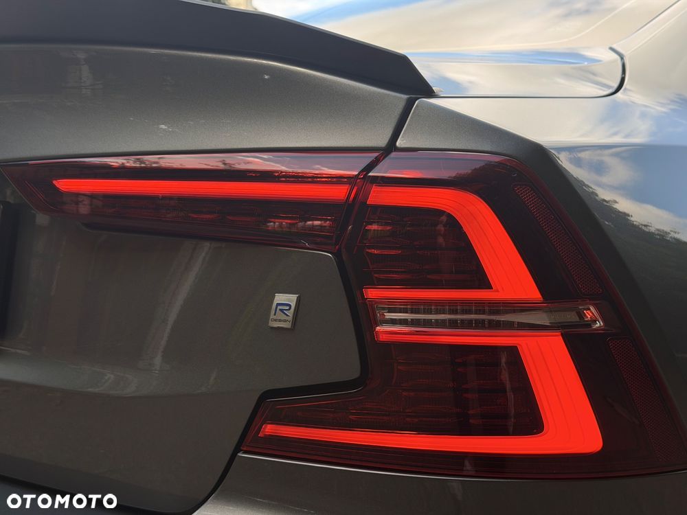 Volvo S60 T4 R-Design - 12
