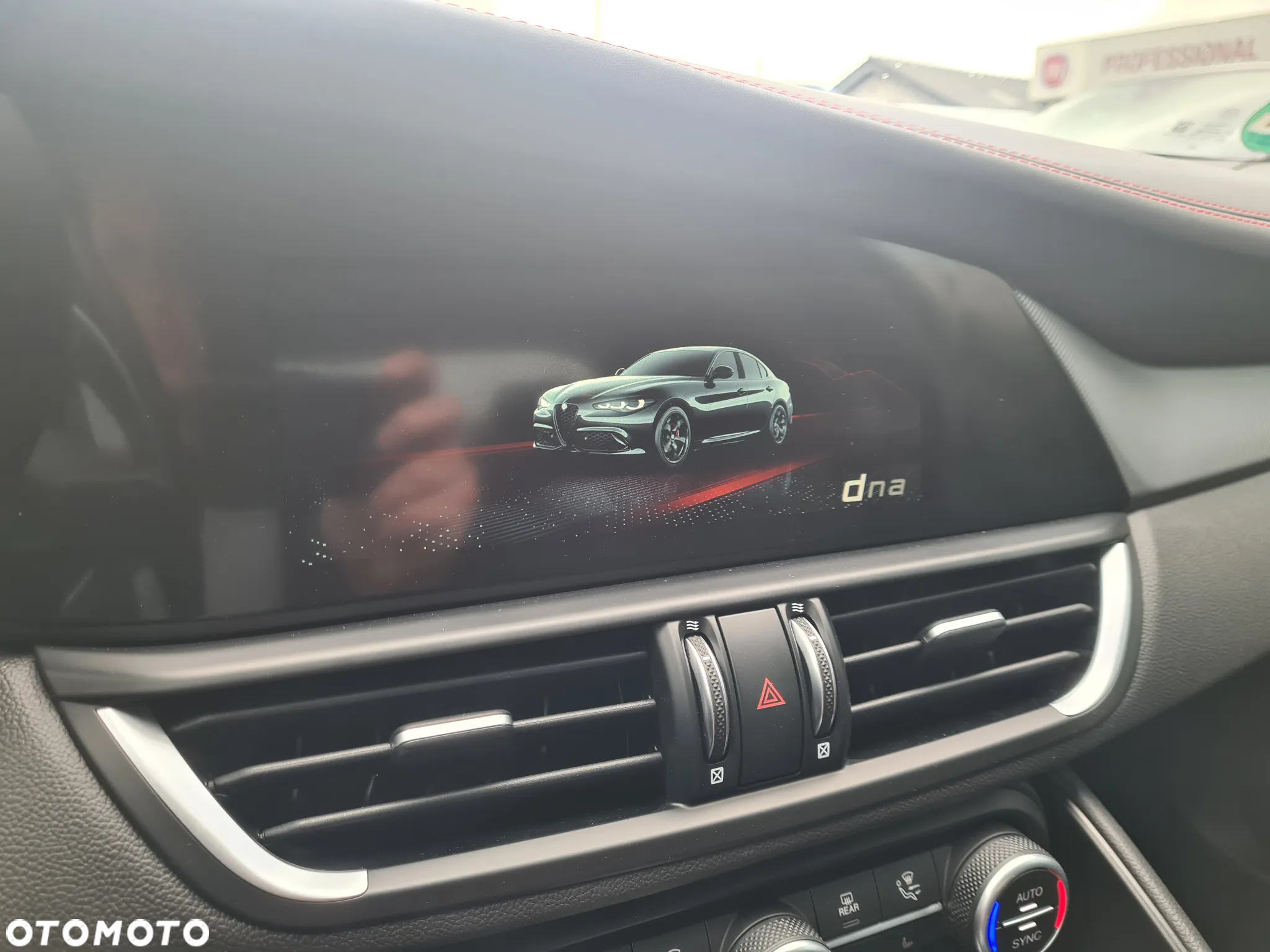 Alfa Romeo Giulia 2.0 Turbo 16V AT8-Q4 Competizione - 27