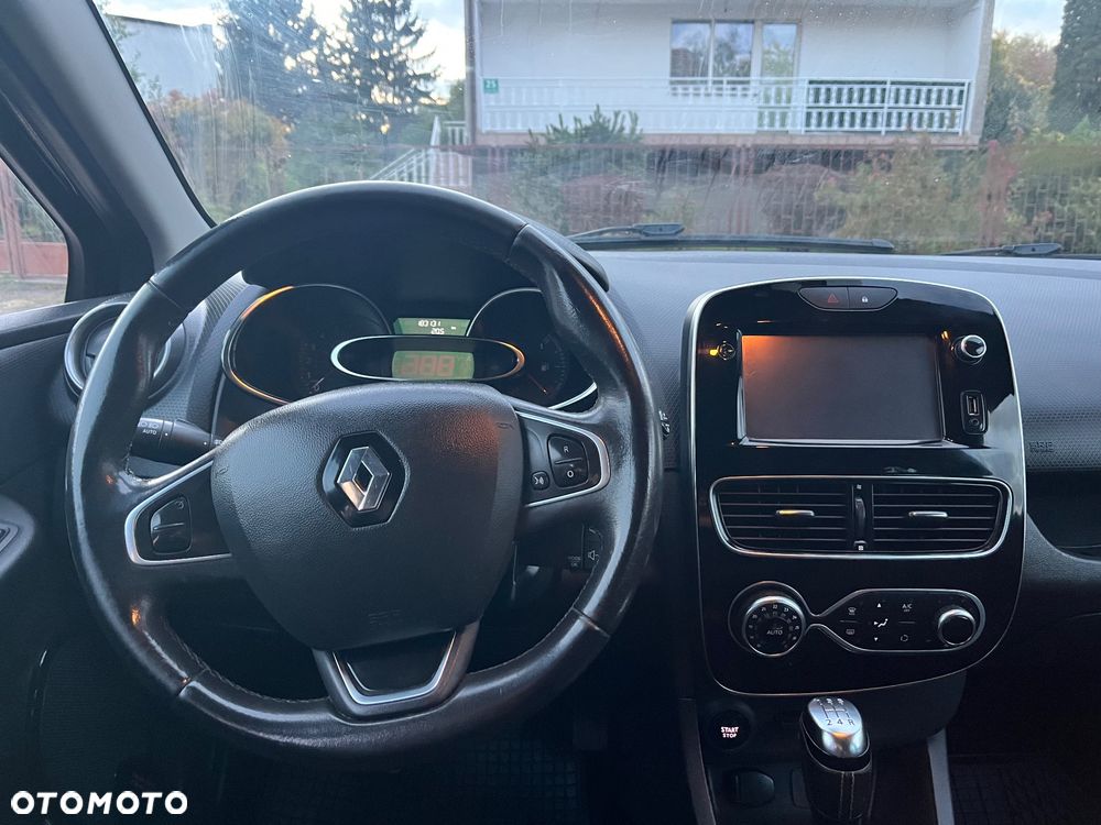 Renault Clio - 8