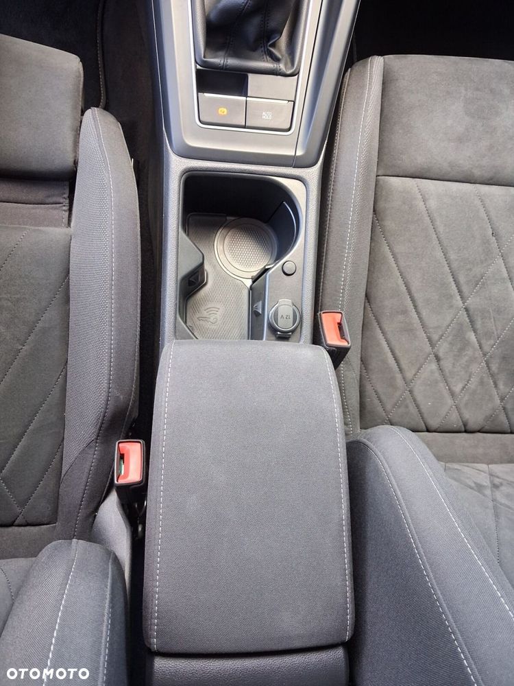 Volkswagen Golf - 35