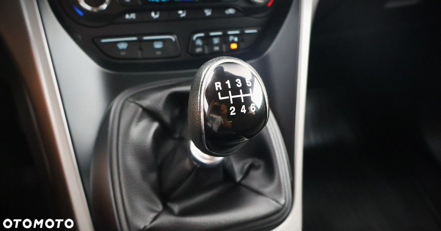 Ford Kuga 1.5 EcoBoost 2x4 Business Edition - 25
