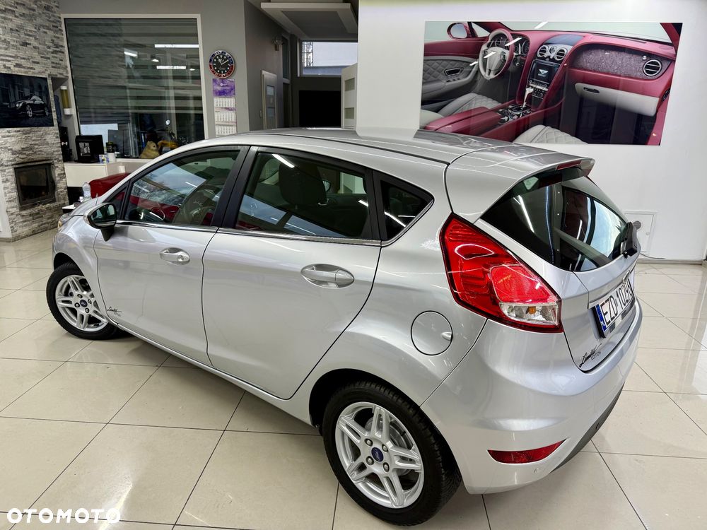 Ford Fiesta - 19