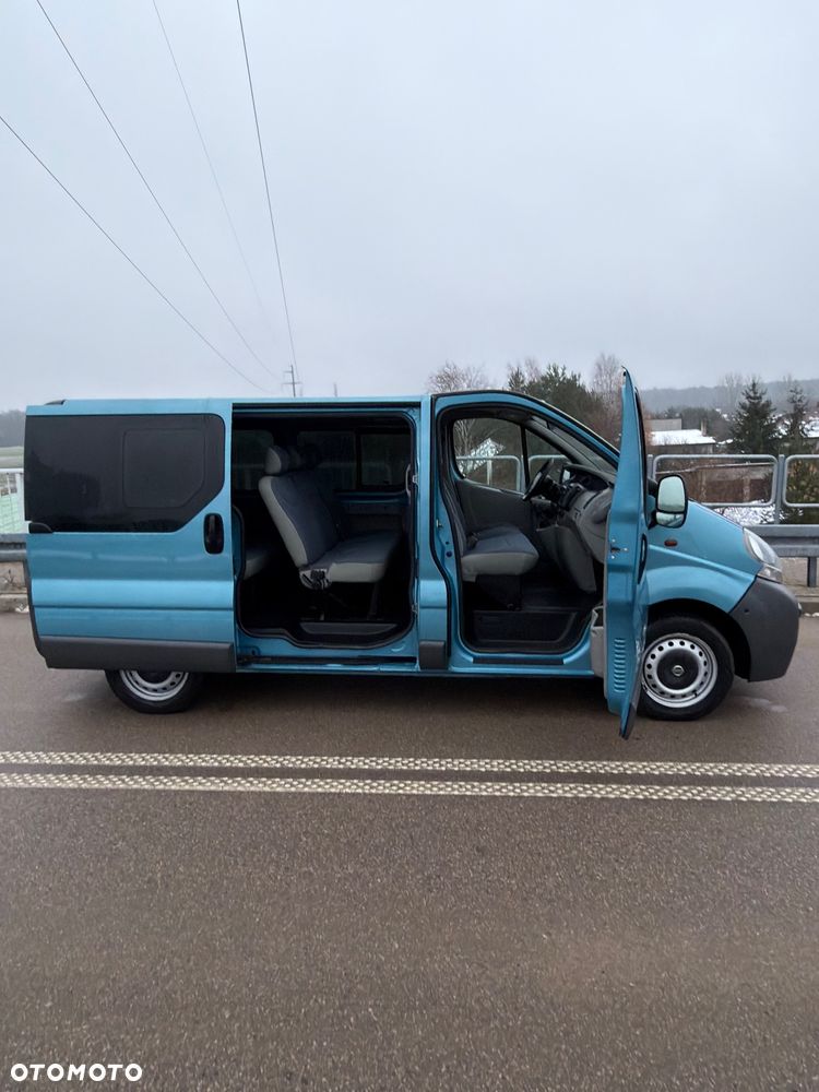 Renault Trafic Passenger Expression - 8