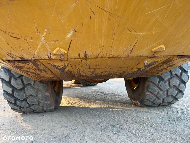 Bell B30E, TYLKO 4770 MTH, Z NIEMIEC, TYLNA KLAPA, SZEROKIE KOŁA MICHELIN, PIĘKNY STAN - 21