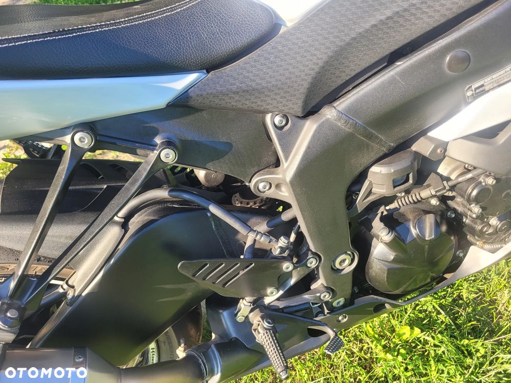 Kawasaki ZXR - 14