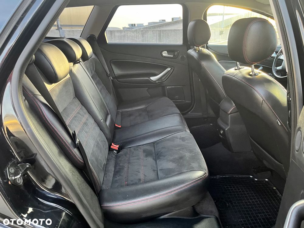 Ford Mondeo 2.5 Titanium S - 14