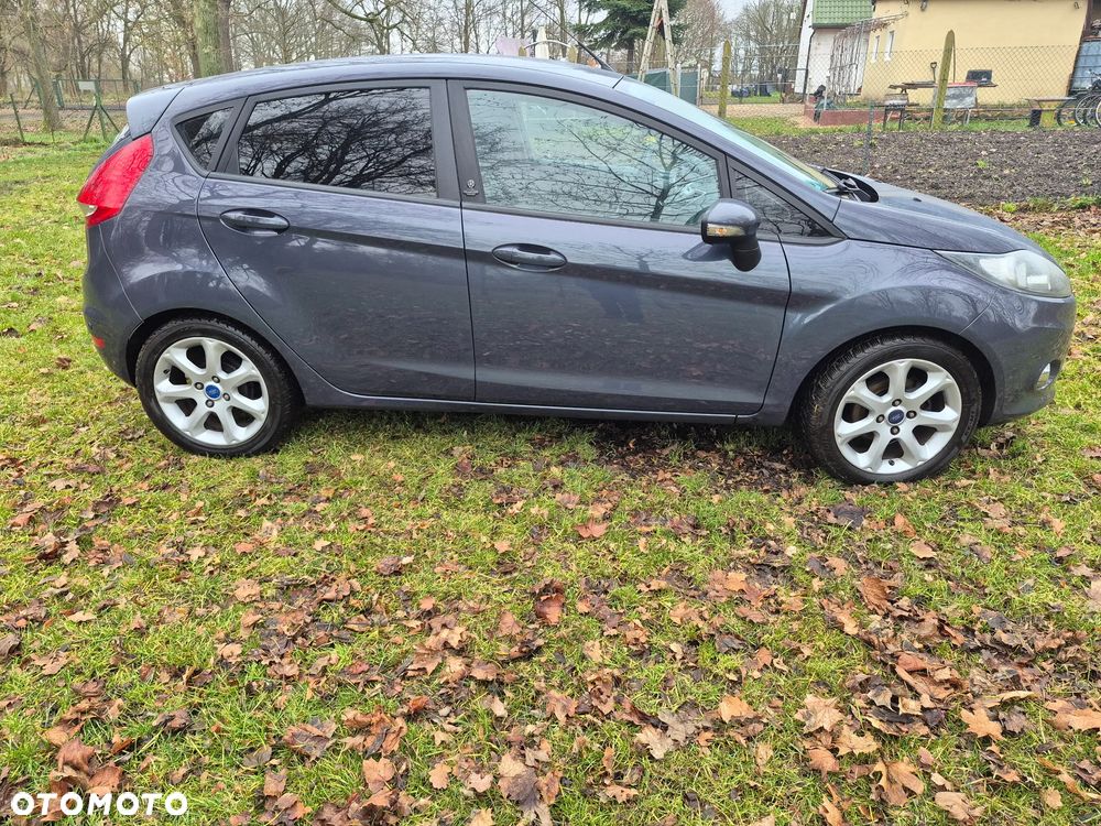Ford Fiesta 1.6 TDCi DPF Gold X - 9