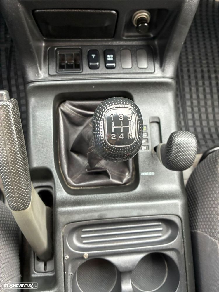 Mitsubishi Pajero 3.2 DI-D GLS - 14