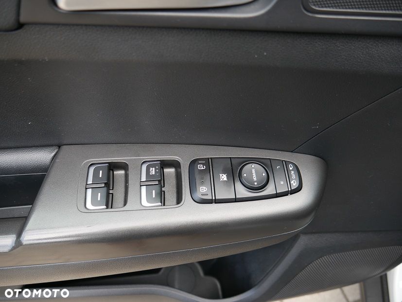 Kia Sportage 1.6 GDI 2WD DREAM-TEAM EDITION - 17