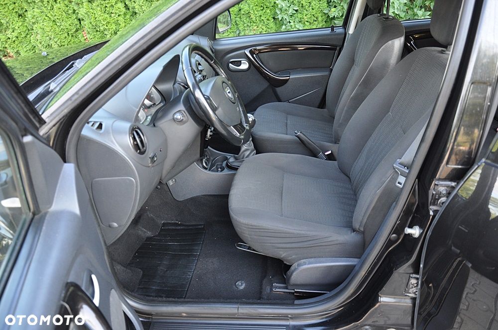 Dacia Duster 1.6 Laureate 4x4 - 22