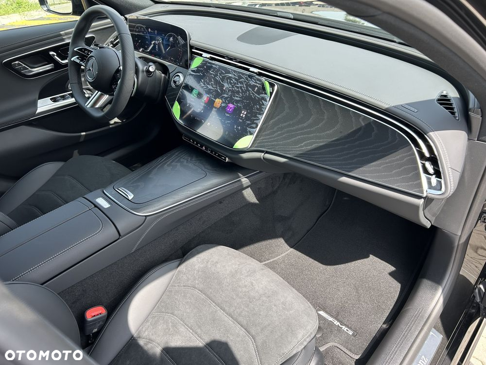 Mercedes-Benz Klasa E 300 PHEV 4-Matic AMG 9G-Tronic - 11