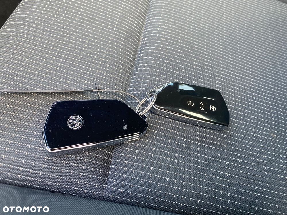 Volkswagen Golf VIII 1.0 TSI - 30