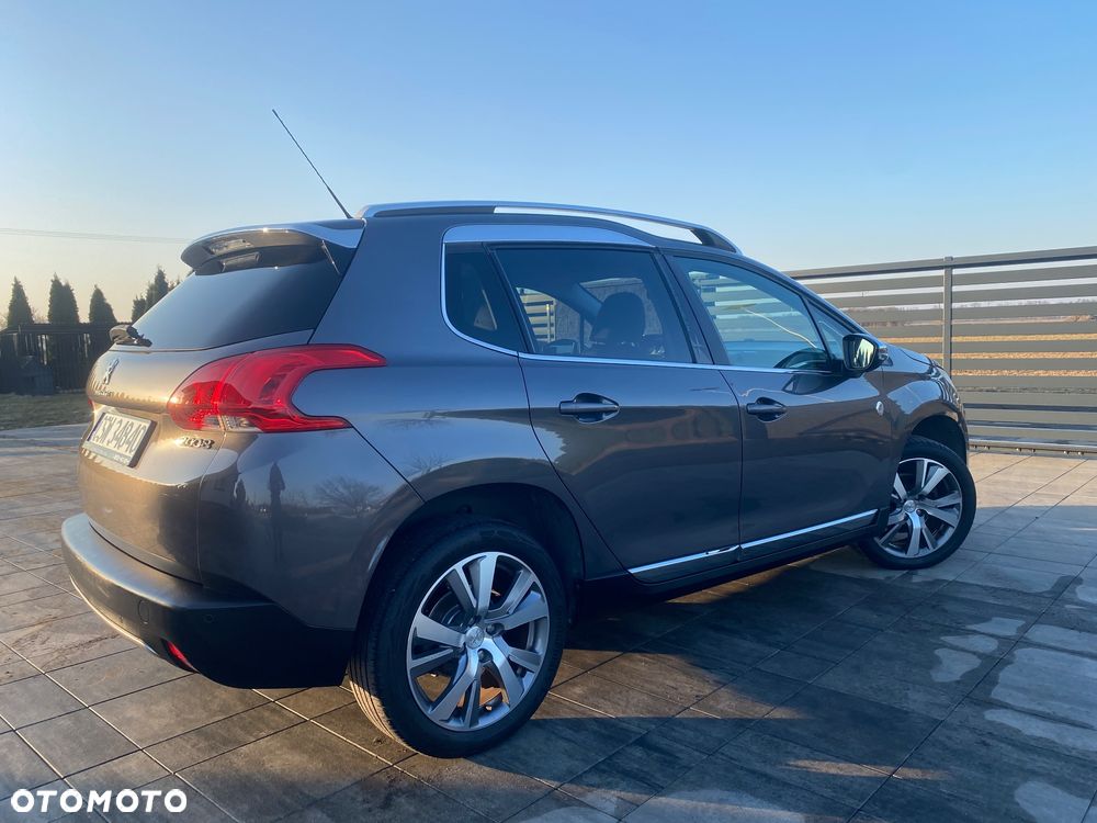 Peugeot 2008 1.2 Pure Tech Allure S&S - 3