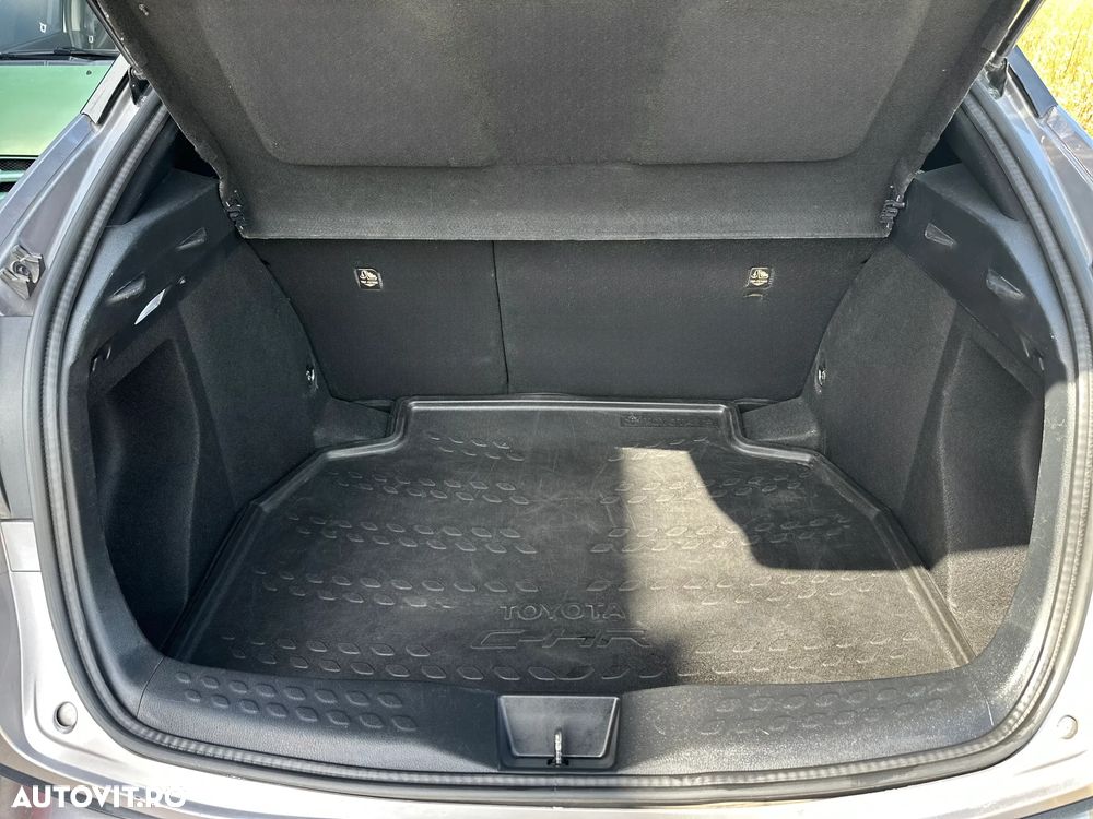Toyota C-HR 1.8 HSD 122 CP 4x2 CVT Style - 19