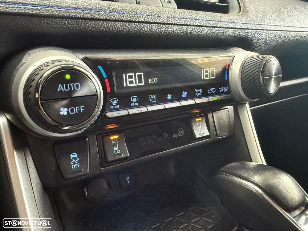 Toyota RAV4 2.5 HDF Square Collection - 19