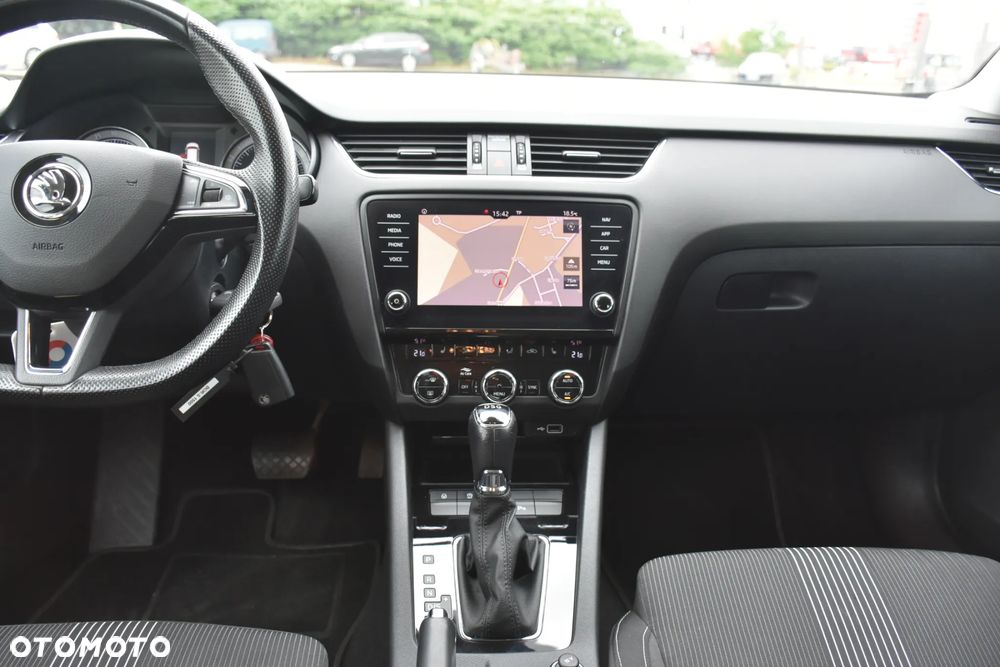 Skoda Octavia 2.0 TDI DSG Ambition - 11