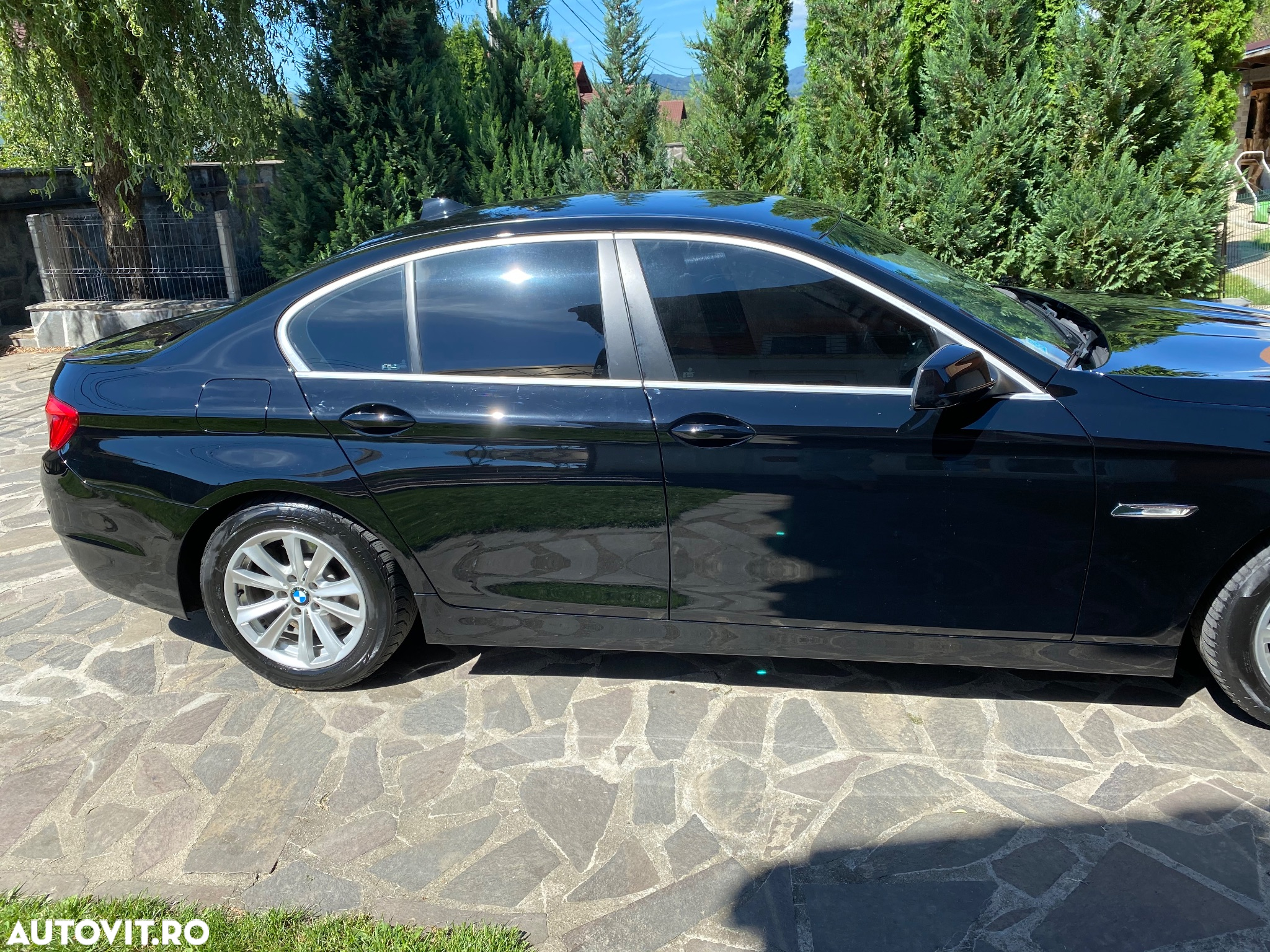 BMW Seria 5 525d xDrive - 8