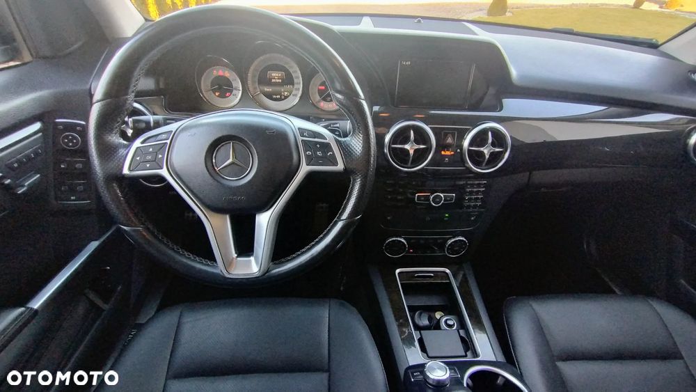 Mercedes-Benz GLK 350 4-Matic - 10