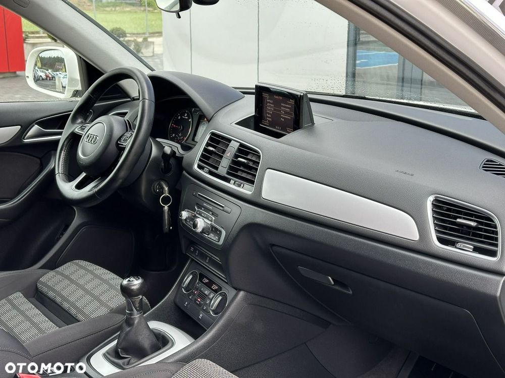 Audi Q3 2.0 TDI Sport - 17