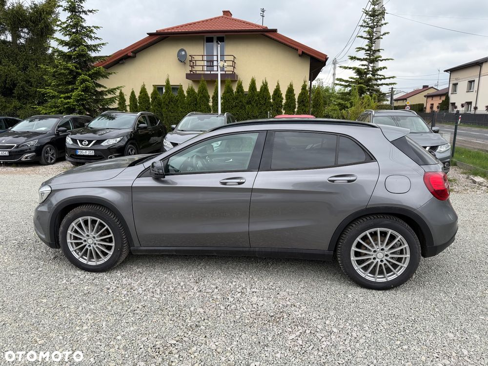 Mercedes-Benz GLA 200 Urban - 7