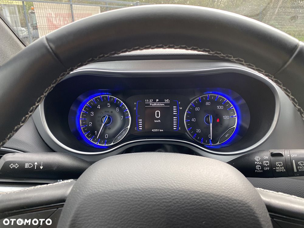 Chrysler Pacifica - 25