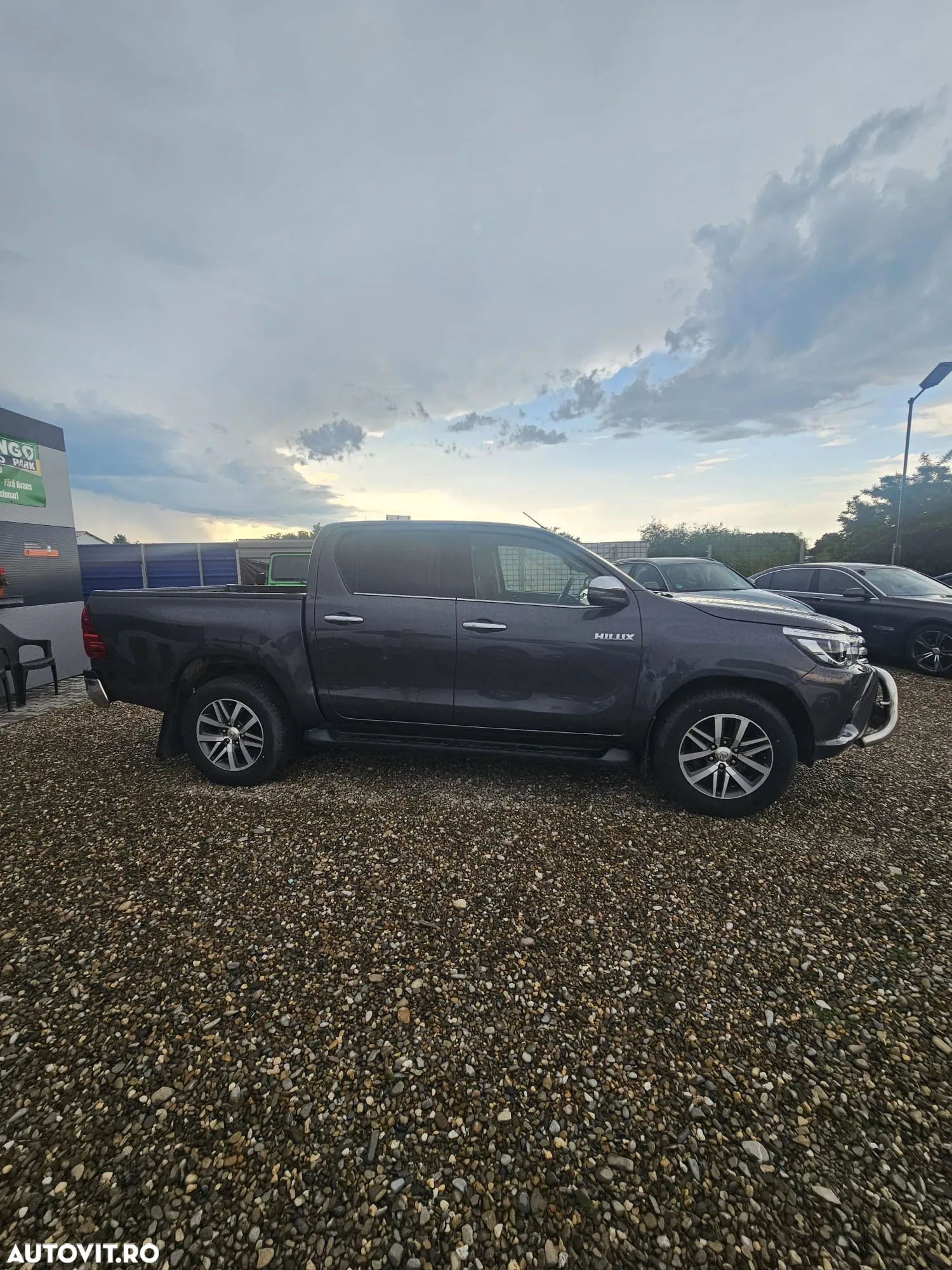 Toyota Hilux - 11