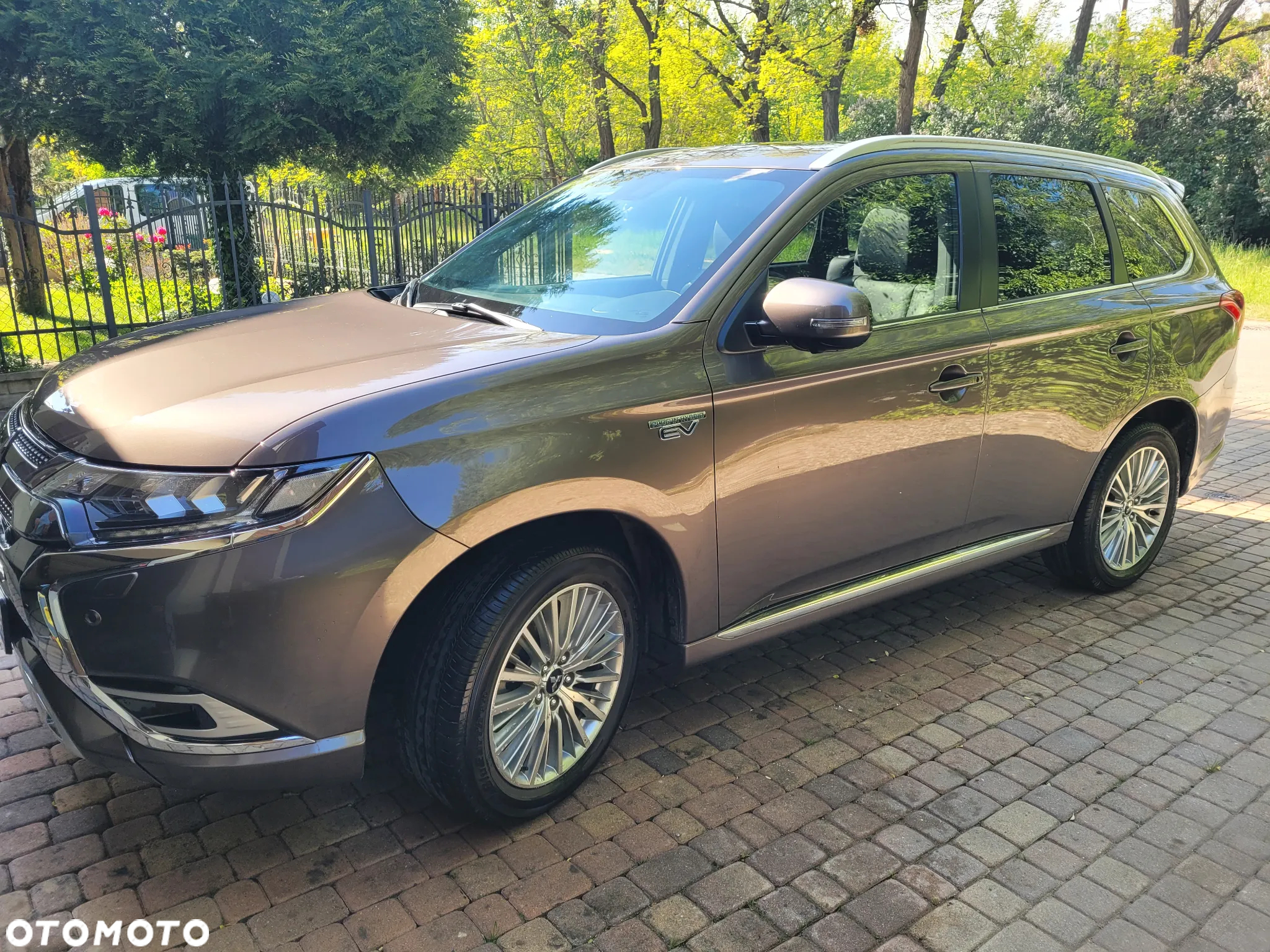 Mitsubishi Outlander PHEV Instyle + - 3