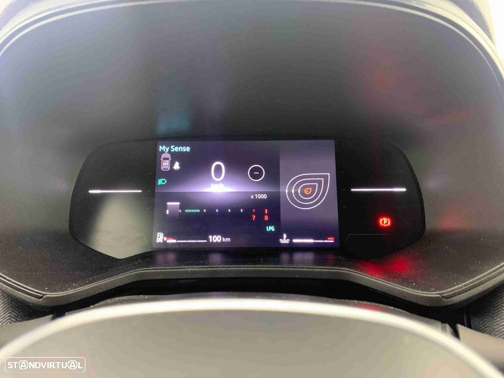 Renault Clio 1.0 TCe Techno Bi-Fuel - 8