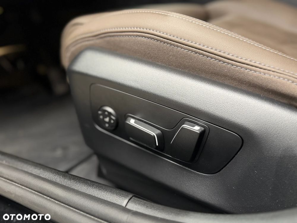 BMW Seria 5 520d xDrive - 18